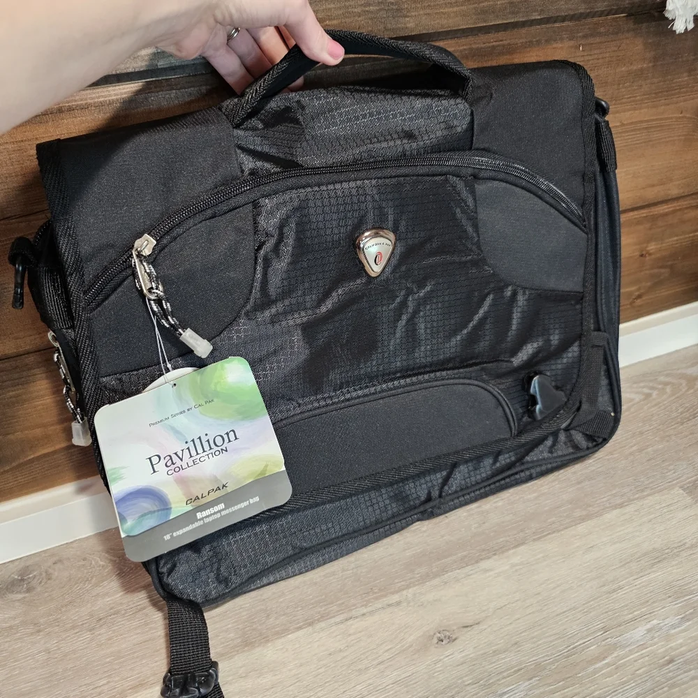 Giftable! Black Messenger Bag with Professional Design Backpack Student